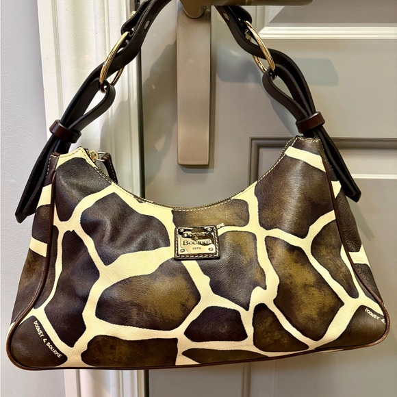 Dooney & Bourke Giraffe Print Shoulder Bag with Wallet - Picture 2 of 11